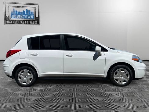 Used 2011 Nissan Versa 1.8 S w/ Plus Pkg FWD image 5