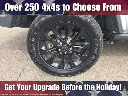 Used 2025 Jeep Gladiator Sport AWD/4WD image 19