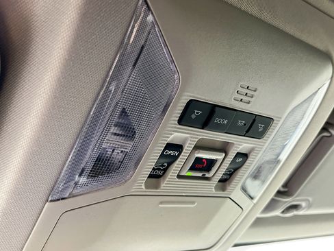 New 2025 Toyota RAV4 XLE image 22