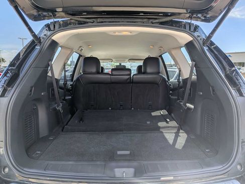Used 2018 Nissan Pathfinder SL AWD/4WD image 31