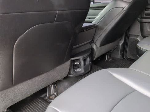 Used 2024 RAM 3500 Tradesman w/ Chrome Appearance Group AWD/4WD image 17