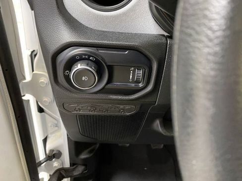 Used 2025 Jeep Wrangler Unlimited Sport AWD/4WD image 33