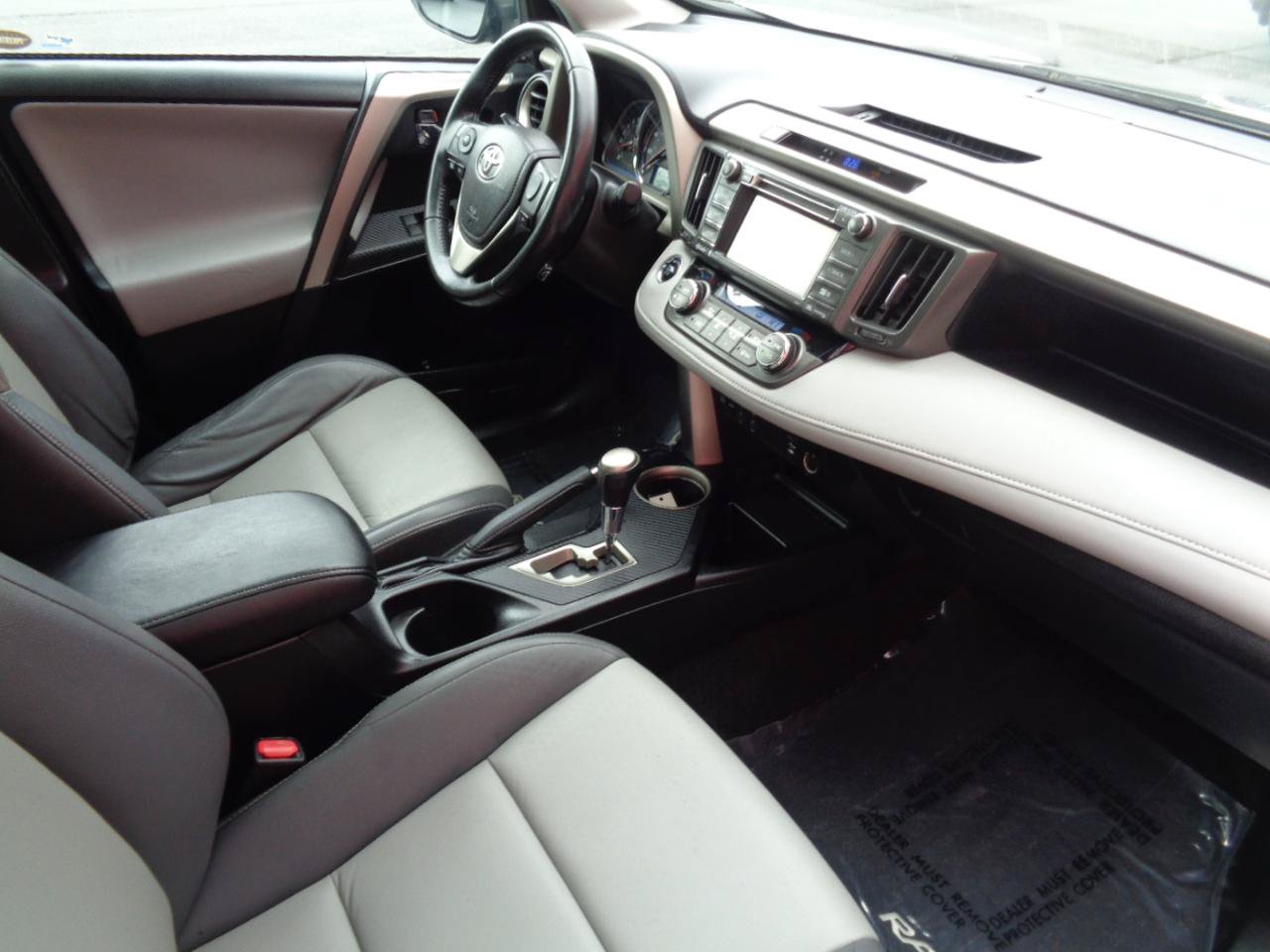 Used 2015 Toyota RAV4 Limited w/ Technology Package AWD/4WD image 14