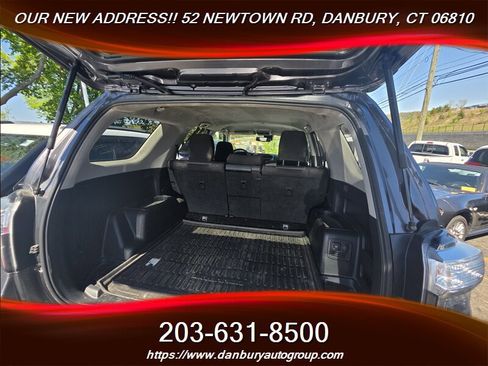 Used 2020 Toyota 4Runner SR5 AWD/4WD image 5