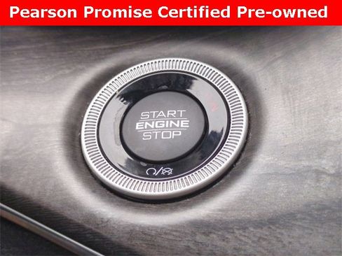 Used 2022 Jeep Grand Cherokee Overland w/ Luxury Tech Group IV image 29