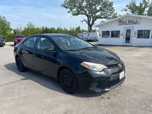 Used 2014 Toyota Corolla LE FWD image 3