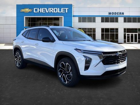 New 2026 Chevrolet Trax RS w/ Sunroof Package image 6