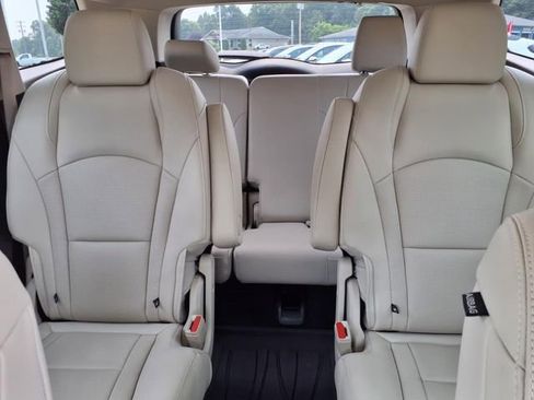 Used 2022 Buick Enclave Essence w/ Trailering Package, 5000 lbs. image 11
