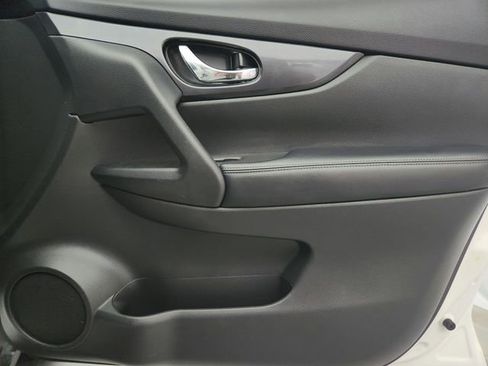 Used 2020 Nissan Rogue SV AWD/4WD image 27