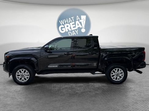 Certified 2026 Toyota Tacoma SR5 AWD/4WD image 7