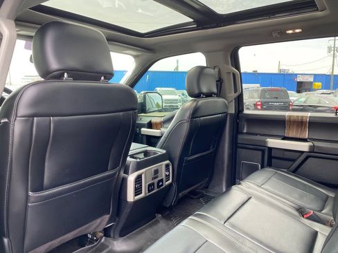 Used 2019 Ford F150 Lariat w/ Equipment Group 502A Luxury AWD/4WD image 15