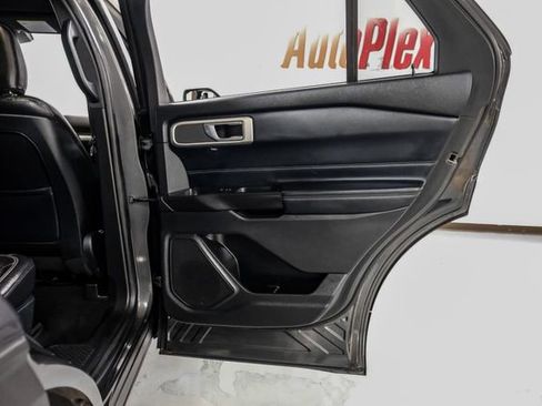 Used 2020 Ford Explorer XLT w/ Equipment Group 202A image 41