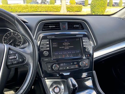 Used 2023 Nissan Maxima SL image 6