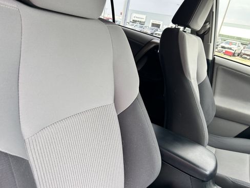 Used 2013 Toyota RAV4 XLE AWD/4WD image 13