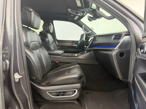Used 2022 Jeep Grand Wagoneer Series I AWD/4WD image 21