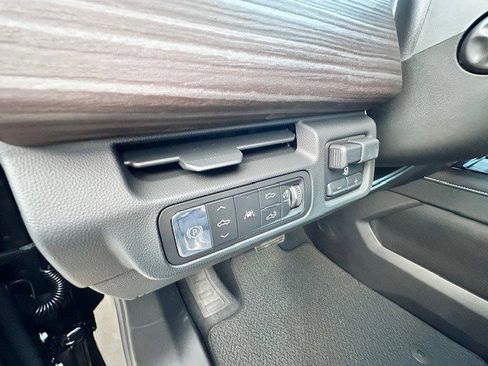 New 2025 GMC Sierra EV Denali image 22