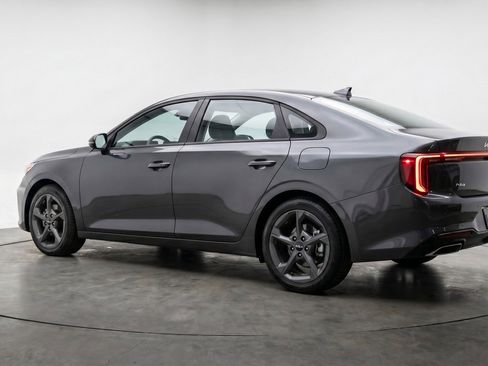 Used 2025 Kia K4 LXS FWD image 6