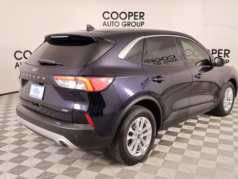 Used 2021 Ford Escape SE image 19