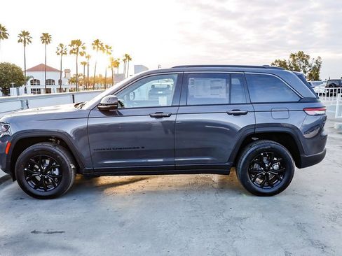 New 2026 Jeep Grand Cherokee Altitude RWD image 14