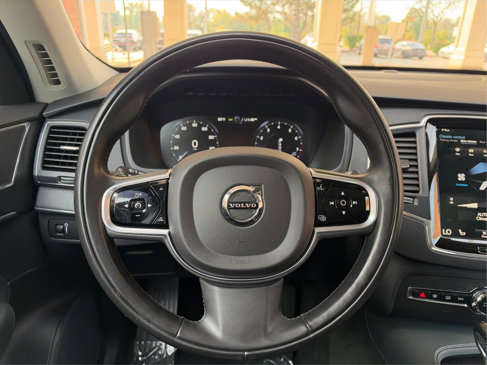 Used 2020 Volvo XC90 T6 Momentum w/ Protection Package Premier AWD/4WD image 39