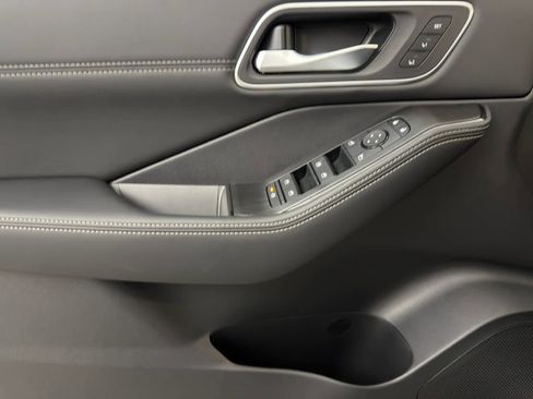 New 2026 Nissan Rogue Platinum image 22