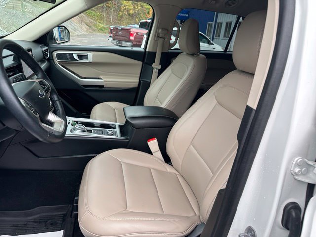 Used 2022 Ford Explorer XLT w/ Equipment Group 202A AWD/4WD image 25