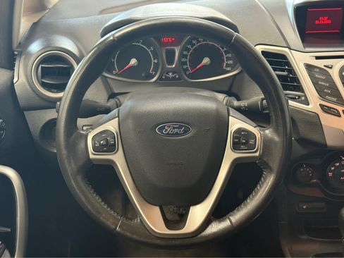 Used 2013 Ford Fiesta SE FWD image 15