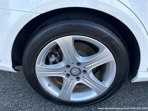 Used 2014 Mercedes-Benz E 350 4MATIC Sedan image 11