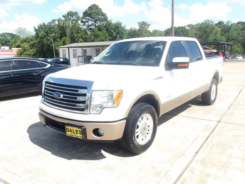 Used 2014 Ford F150 Lariat w/ Equipment Group 501A Mid AWD/4WD image 2