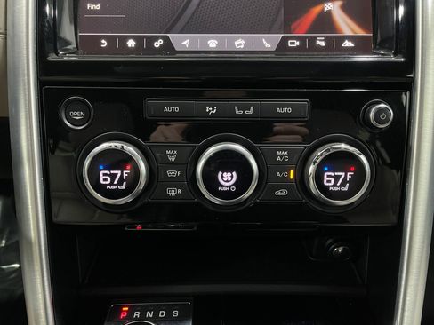 Used 2018 Land Rover Discovery HSE image 25