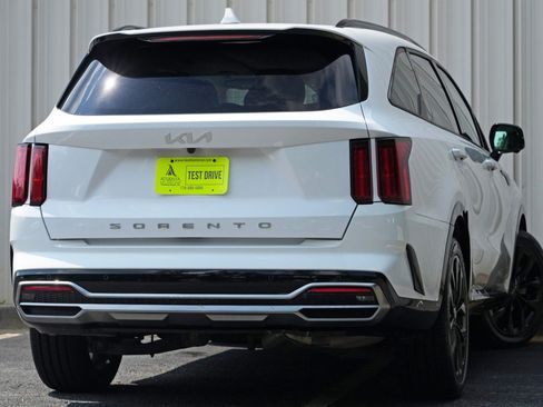 Used 2022 Kia Sorento SX FWD image 4