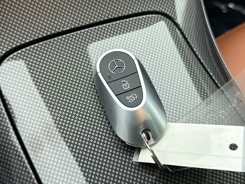 Used 2023 Mercedes-Benz C 300 4MATIC Sedan image 24