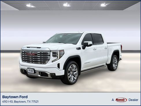 Used 2022 GMC Sierra 1500 Denali w/ Denali Reserve Package AWD/4WD image 1