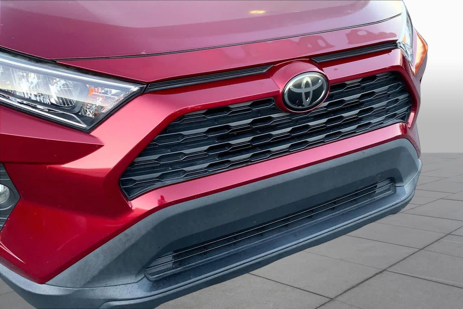 Used 2021 Toyota RAV4 XLE FWD image 27