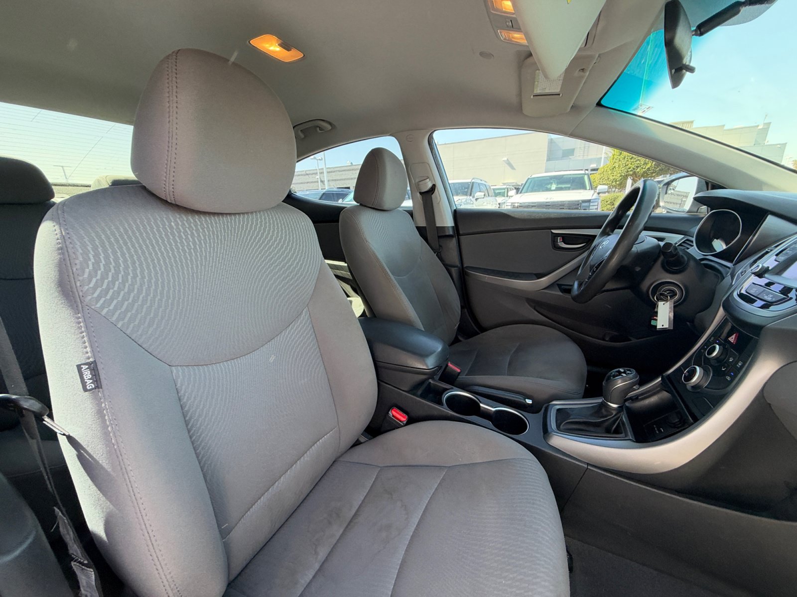Used 2015 Hyundai Elantra SE w/ Option Group 02 FWD image 19
