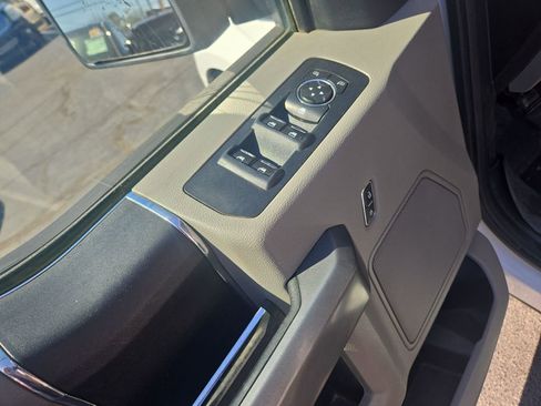 Used 2017 Ford F150 XLT image 13