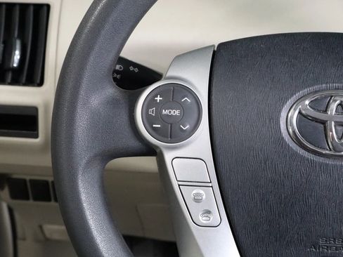 Used 2012 Toyota Prius V Five image 21