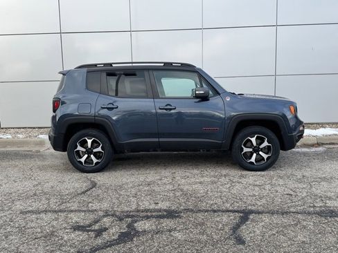 Used 2020 Jeep Renegade Trailhawk w/ Cold Weather Group image 35