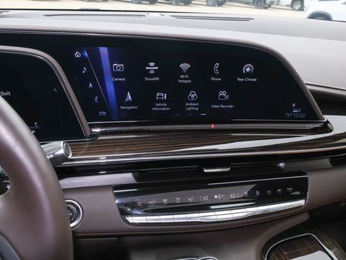 Used 2023 Cadillac Escalade Premium Luxury w/ LPO, Radiant Package AWD/4WD image 20