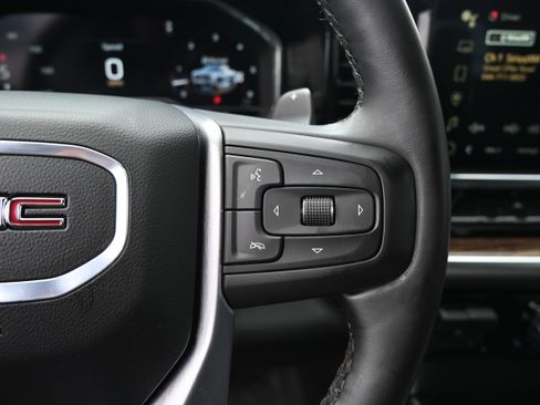 Used 2025 GMC Sierra 1500 Elevation image 20