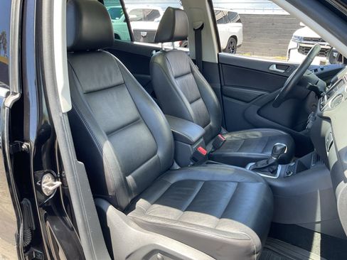 Used 2017 Volkswagen Tiguan Sport AWD/4WD image 21