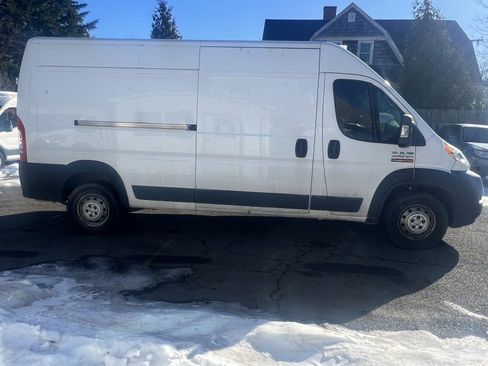 Used 2019 RAM ProMaster 2500 w/ Interior Convenience Group image 6