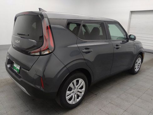 Used 2024 Kia Soul LX image 9