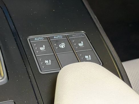 New 2026 Lexus UX 300h AWD image 18