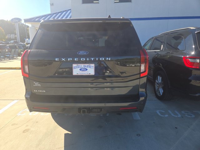 Used 2025 Ford Expedition Active AWD/4WD image 18
