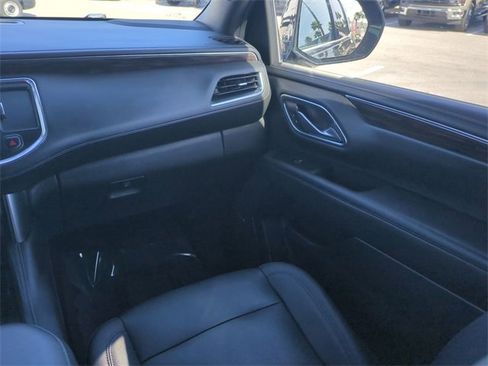 Used 2023 Chevrolet Tahoe Z71 w/ Luxury Package image 17