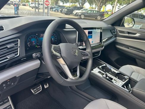 New 2026 Volkswagen Atlas Cross Sport SEL R-Line image 10