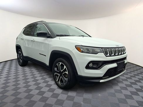 Used 2022 Jeep Compass Limited image 1
