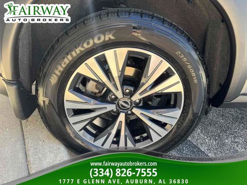 Used 2023 Nissan Rogue SV FWD image 34