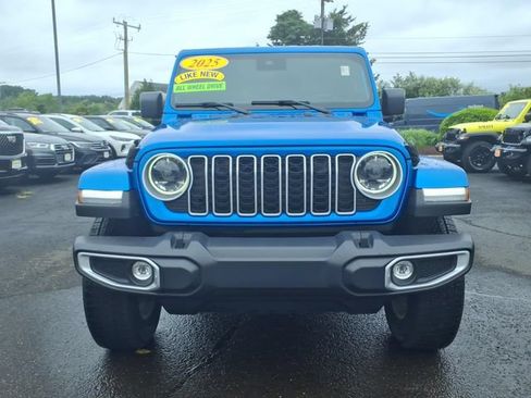 Certified 2025 Jeep Wrangler Unlimited Sahara AWD/4WD image 2